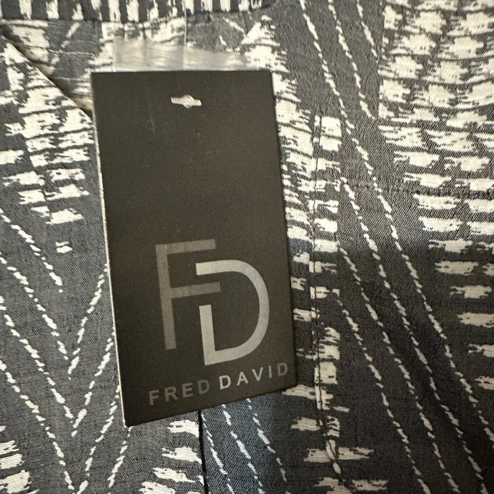 NWT Fred David Chevron Pattern Button Down Top - Picture 16 of 16